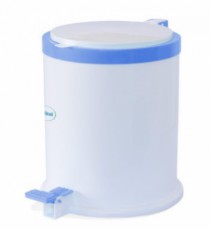 LIXEIRA COM PEDAL 8 LITROS SORTIDO - Distribuidora 12 de Outubro