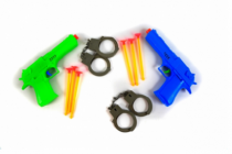 PISTOLA DE PLASTICO LANCA PROJETEIS C/ ACESSO - Distribuidora 12 de Outubro